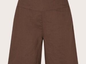Pinja för henne supersköna linne shorts, designade med en bred smock-resår i midjan baktill.