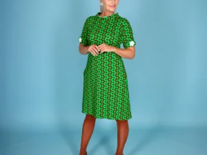 Sanne en superläcker retroinspirerad feminin klänning för den lekfulla kvinnan.