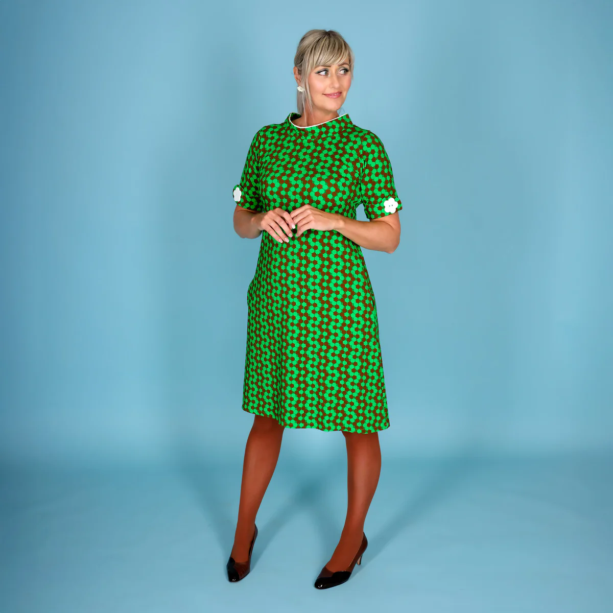 Sanne en superläcker retroinspirerad feminin klänning för den lekfulla kvinnan.